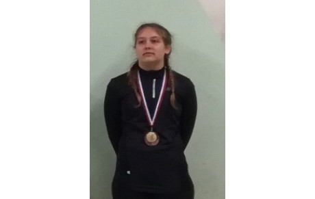 3 MOIS D'ESCRIME ... et 1er PODIUM pour SARAH !